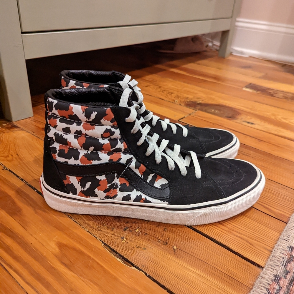 Vans High-Top red leopard (9 men's, 10.5 women's)